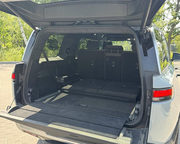 Синий Rivian R1S, объемом двигателя 0 л и пробегом 22 тыс. км за 51500 $, фото 18 на Automoto.ua