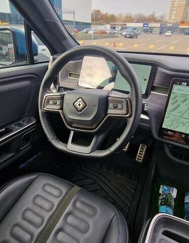 Синий Rivian R1S, объемом двигателя 0 л и пробегом 47 тыс. км за 55300 $, фото 21 на Automoto.ua
