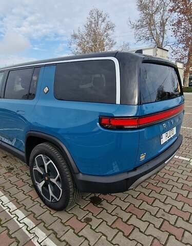 Синий Rivian R1S, объемом двигателя 0 л и пробегом 47 тыс. км за 55300 $, фото 35 на Automoto.ua