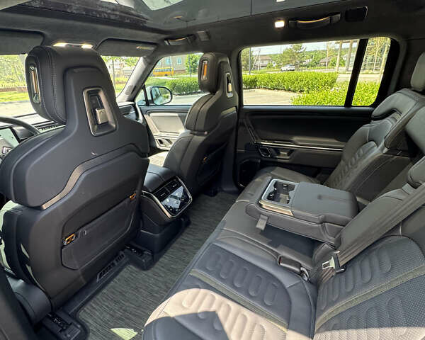 Синий Rivian R1S, объемом двигателя 0 л и пробегом 22 тыс. км за 51500 $, фото 13 на Automoto.ua