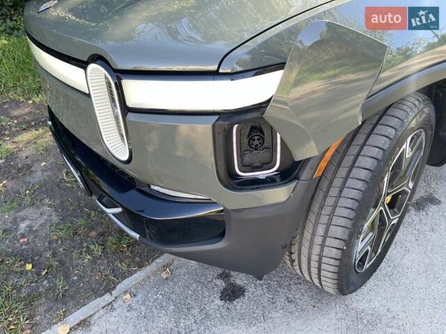 Зелений Rivian R1S, об'ємом двигуна 0 л та пробігом 30 тис. км за 42300 $, фото 32 на Automoto.ua