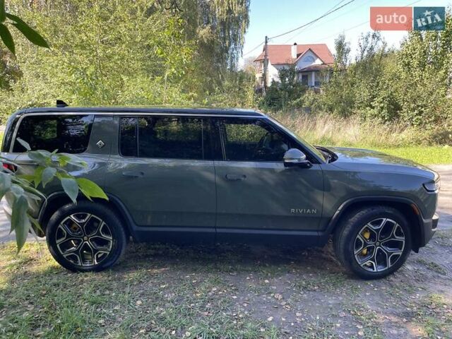 Зелений Rivian R1S, об'ємом двигуна 0 л та пробігом 30 тис. км за 42300 $, фото 13 на Automoto.ua