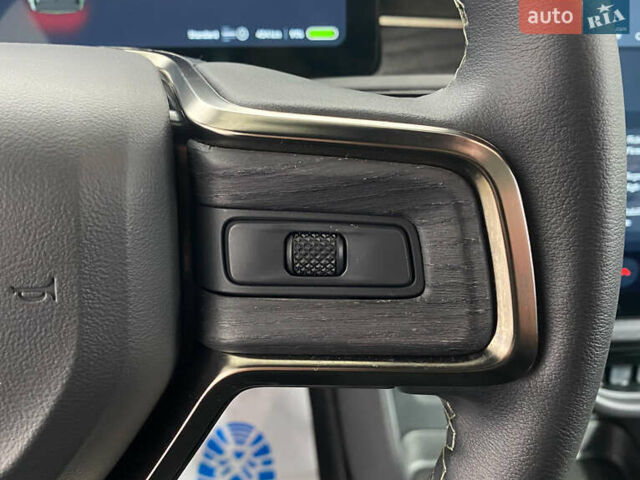 Зелений Rivian R1S, об'ємом двигуна 0 л та пробігом 26 тис. км за 49950 $, фото 15 на Automoto.ua