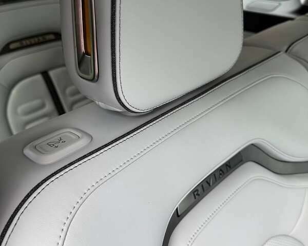 Зеленый Rivian R1S, объемом двигателя 0 л и пробегом 11 тыс. км за 49999 $, фото 178 на Automoto.ua
