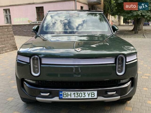 Зеленый Rivian R1S, объемом двигателя 0 л и пробегом 17 тыс. км за 50000 $, фото 1 на Automoto.ua