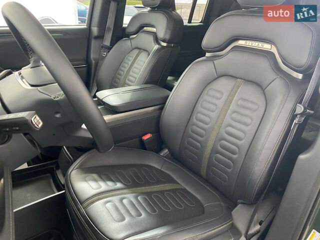 Зелений Rivian R1S, об'ємом двигуна 0 л та пробігом 26 тис. км за 49950 $, фото 7 на Automoto.ua