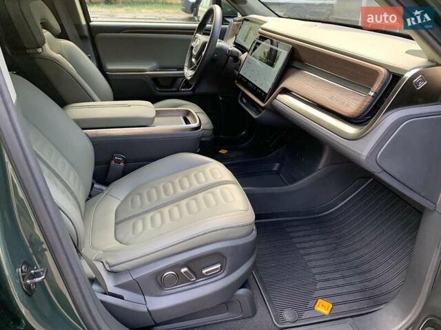 Зеленый Rivian R1S, объемом двигателя 0 л и пробегом 17 тыс. км за 50000 $, фото 35 на Automoto.ua