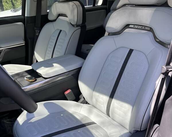 Зеленый Rivian R1S, объемом двигателя 0 л и пробегом 12 тыс. км за 46000 $, фото 22 на Automoto.ua