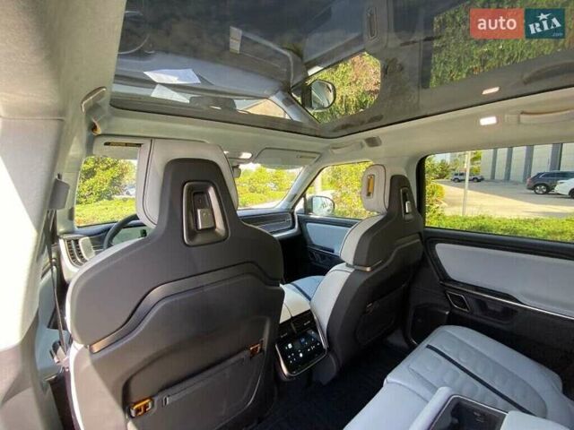 Зелений Rivian R1S, об'ємом двигуна 0 л та пробігом 2 тис. км за 28400 $, фото 13 на Automoto.ua