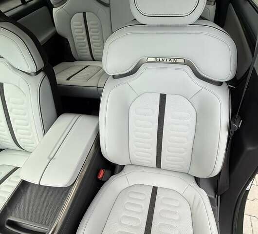 Зеленый Rivian R1S, объемом двигателя 0 л и пробегом 11 тыс. км за 49999 $, фото 111 на Automoto.ua