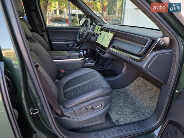 Зеленый Rivian R1S, объемом двигателя 0 л и пробегом 34 тыс. км за 79990 $, фото 60 на Automoto.ua