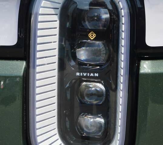 Зеленый Rivian R1S, объемом двигателя 0 л и пробегом 16 тыс. км за 53000 $, фото 21 на Automoto.ua