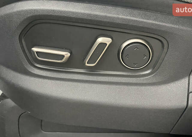 Зелений Rivian R1S, об'ємом двигуна 0 л та пробігом 26 тис. км за 49950 $, фото 24 на Automoto.ua