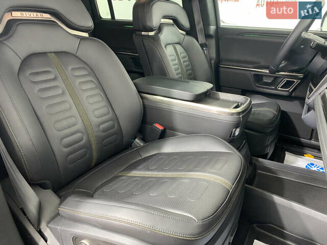 Зелений Rivian R1S, об'ємом двигуна 0 л та пробігом 26 тис. км за 49950 $, фото 9 на Automoto.ua