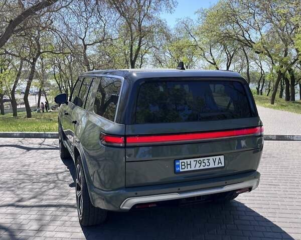 Зеленый Rivian R1S, объемом двигателя 0 л и пробегом 12 тыс. км за 46000 $, фото 2 на Automoto.ua