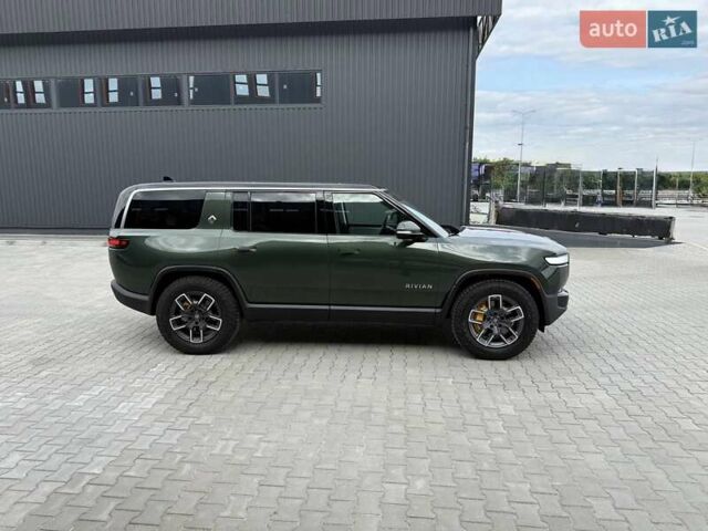 Rivian R1S 2023 у Дубно на Automoto.ua Зелений Rivian R1S, об'ємом двигуна 0 л та пробігом 11 тис. км за 49999 $, фото 221 на Automoto.ua