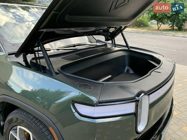 Зеленый Rivian R1S, объемом двигателя 0 л и пробегом 17 тыс. км за 50000 $, фото 46 на Automoto.ua