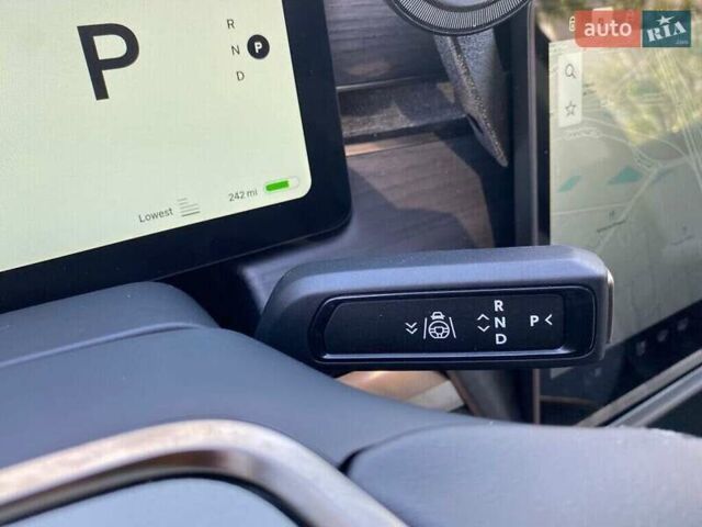 Зелений Rivian R1S, об'ємом двигуна 0 л та пробігом 2 тис. км за 28400 $, фото 16 на Automoto.ua