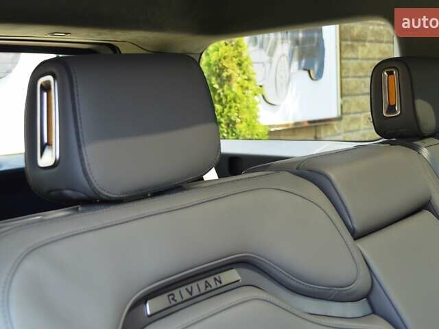 Зеленый Rivian R1S, объемом двигателя 0 л и пробегом 16 тыс. км за 53000 $, фото 49 на Automoto.ua