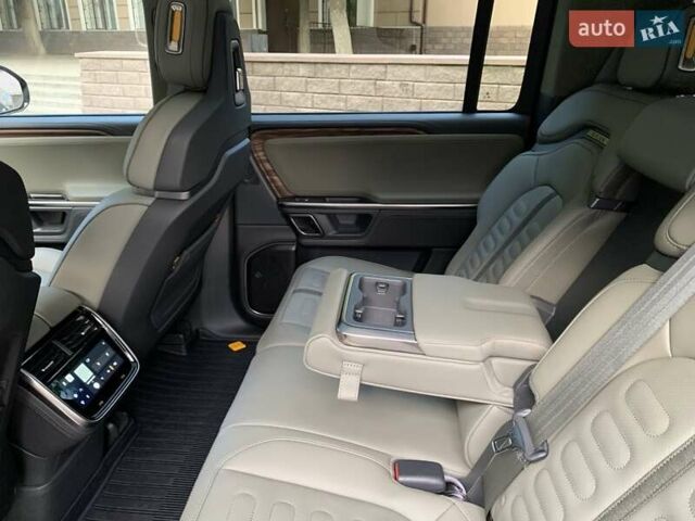 Зеленый Rivian R1S, объемом двигателя 0 л и пробегом 17 тыс. км за 50000 $, фото 40 на Automoto.ua