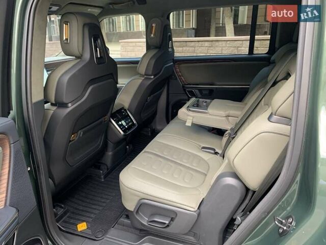 Зеленый Rivian R1S, объемом двигателя 0 л и пробегом 17 тыс. км за 50000 $, фото 45 на Automoto.ua