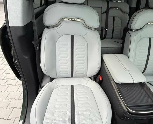 Зеленый Rivian R1S, объемом двигателя 0 л и пробегом 11 тыс. км за 49999 $, фото 201 на Automoto.ua