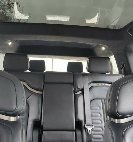 Оранжевый Rivian R1S, объемом двигателя 0 л и пробегом 79 тыс. км за 48000 $, фото 8 на Automoto.ua