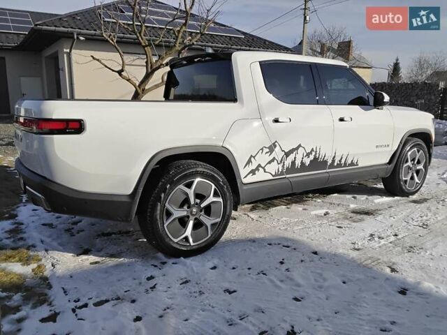 Белый Rivian R1T, объемом двигателя 0 л и пробегом 33 тыс. км за 49000 $, фото 6 на Automoto.ua