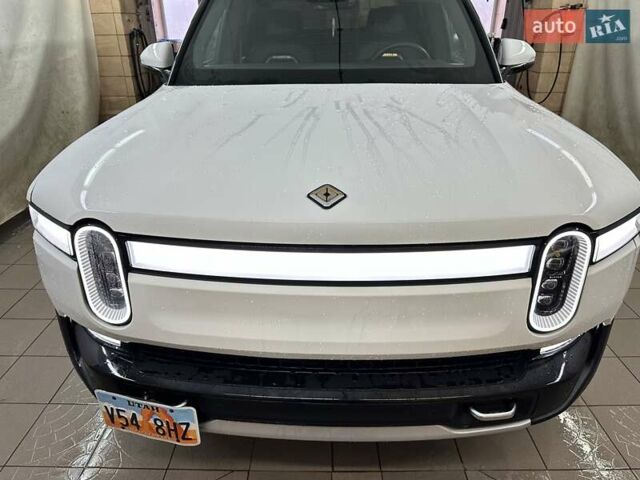 Белый Rivian R1T, объемом двигателя 0 л и пробегом 20 тыс. км за 55000 $, фото 9 на Automoto.ua