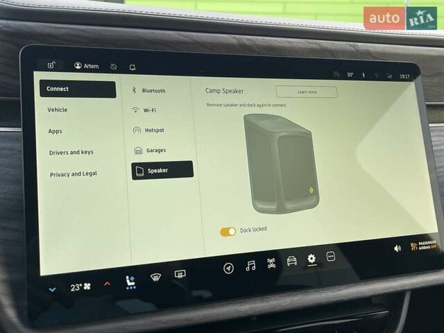 Белый Rivian R1T, объемом двигателя 0 л и пробегом 10 тыс. км за 49500 $, фото 32 на Automoto.ua