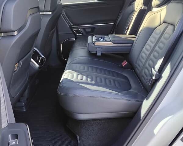 Белый Rivian R1T, объемом двигателя 0 л и пробегом 33 тыс. км за 49000 $, фото 13 на Automoto.ua