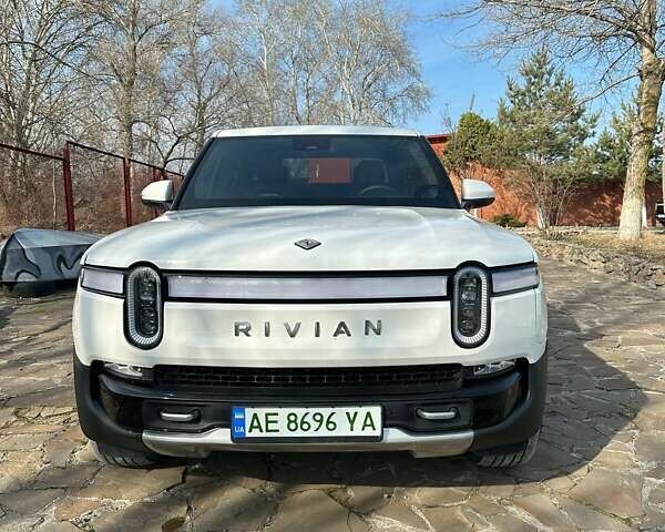 Белый Rivian R1T, объемом двигателя 0 л и пробегом 27 тыс. км за 55000 $, фото 21 на Automoto.ua