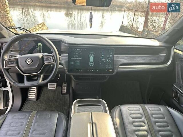 Белый Rivian R1T, объемом двигателя 0 л и пробегом 27 тыс. км за 55000 $, фото 10 на Automoto.ua