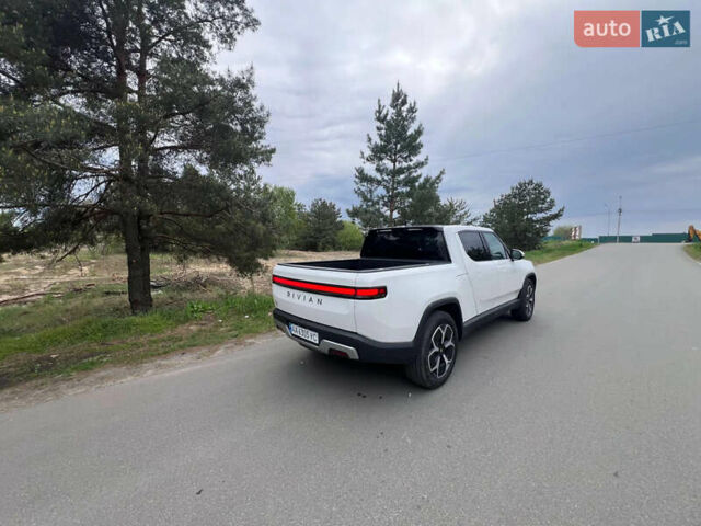 Білий Rivian R1T, об'ємом двигуна 0 л та пробігом 43 тис. км за 49500 $, фото 2 на Automoto.ua