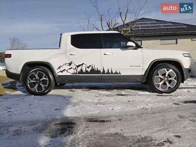 Белый Rivian R1T, объемом двигателя 0 л и пробегом 33 тыс. км за 49000 $, фото 4 на Automoto.ua