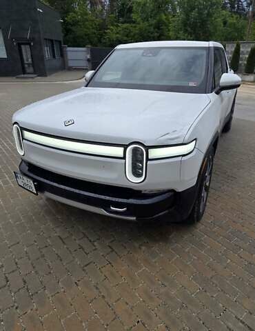 Белый Rivian R1T, объемом двигателя 0 л и пробегом 62 тыс. км за 43500 $, фото 6 на Automoto.ua