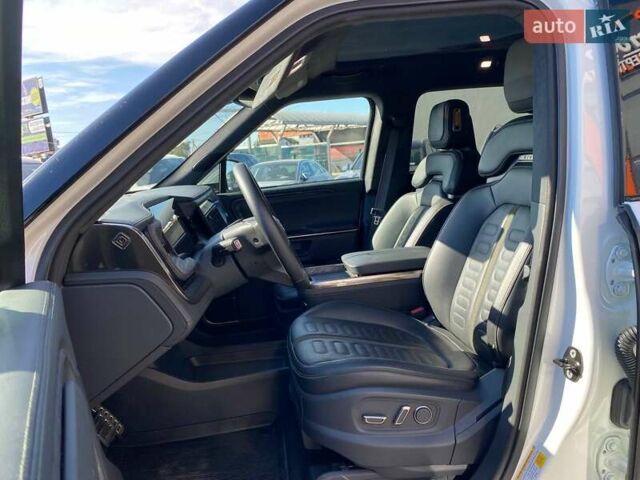 Белый Rivian R1T, объемом двигателя 0 л и пробегом 40 тыс. км за 43900 $, фото 18 на Automoto.ua