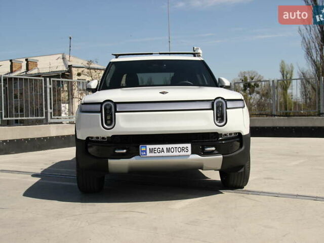 Белый Rivian R1T, объемом двигателя 0 л и пробегом 11 тыс. км за 46990 $, фото 4 на Automoto.ua