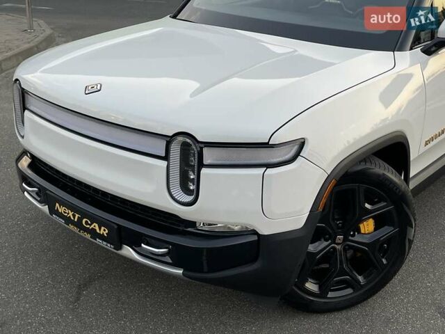 Белый Rivian R1T, объемом двигателя 0 л и пробегом 10 тыс. км за 49500 $, фото 2 на Automoto.ua