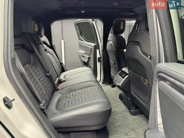 Білий Rivian R1T, об'ємом двигуна 0 л та пробігом 12 тис. км за 46500 $, фото 55 на Automoto.ua