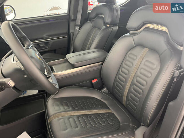 Чорний Rivian R1T, об'ємом двигуна 0 л та пробігом 47 тис. км за 57950 $, фото 6 на Automoto.ua