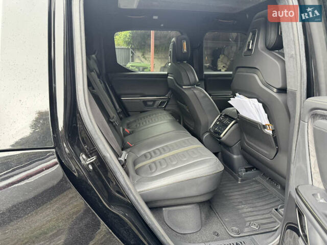 Черный Rivian R1T, объемом двигателя 0 л и пробегом 66 тыс. км за 43900 $, фото 35 на Automoto.ua