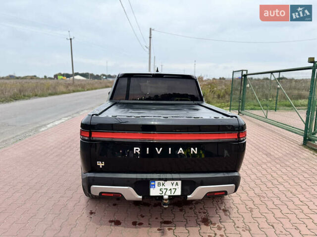 Черный Rivian R1T, объемом двигателя 0 л и пробегом 66 тыс. км за 43900 $, фото 12 на Automoto.ua