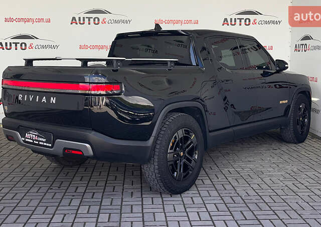 Черный Rivian R1T, объемом двигателя 0 л и пробегом 47 тыс. км за 49950 $, фото 2 на Automoto.ua