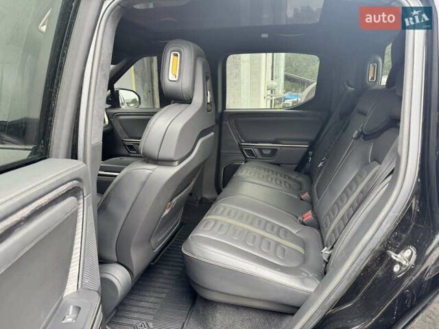 Черный Rivian R1T, объемом двигателя 0 л и пробегом 66 тыс. км за 43900 $, фото 32 на Automoto.ua