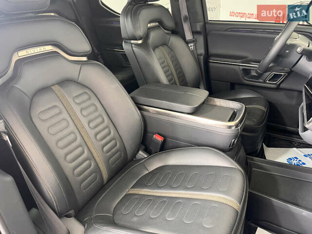 Черный Rivian R1T, объемом двигателя 0 л и пробегом 47 тыс. км за 49950 $, фото 10 на Automoto.ua