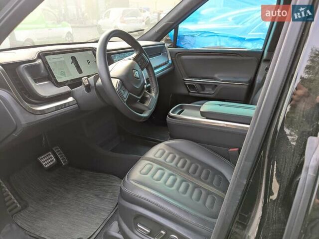 Чорний Rivian R1T, об'ємом двигуна 0 л та пробігом 11 тис. км за 33800 $, фото 6 на Automoto.ua