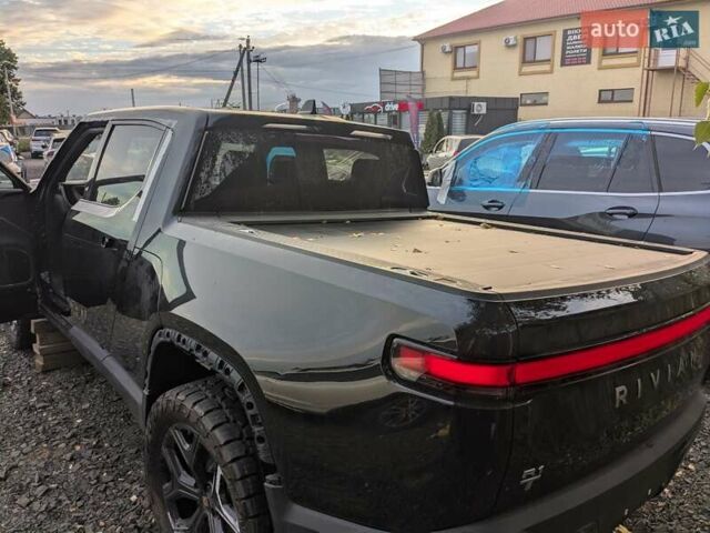 Чорний Rivian R1T, об'ємом двигуна 0 л та пробігом 11 тис. км за 33800 $, фото 4 на Automoto.ua