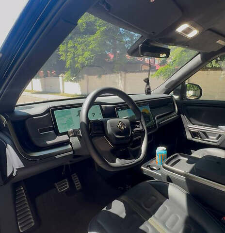 Черный Rivian R1T, объемом двигателя 0 л и пробегом 7 тыс. км за 62500 $, фото 10 на Automoto.ua