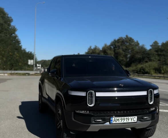 Черный Rivian R1T, объемом двигателя 0 л и пробегом 7 тыс. км за 62500 $, фото 1 на Automoto.ua